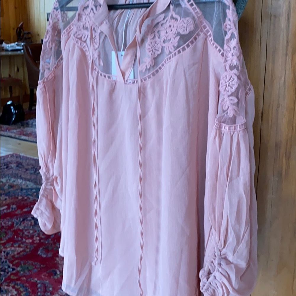 Pink blouse with sheer shoulders - Picture 5 of 7